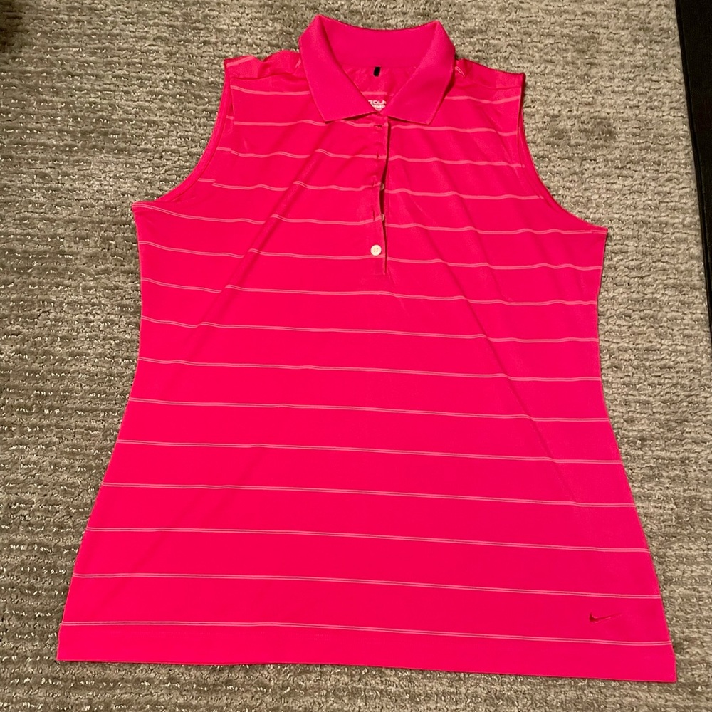 EUC Nike Women’s Golf Polo in large.